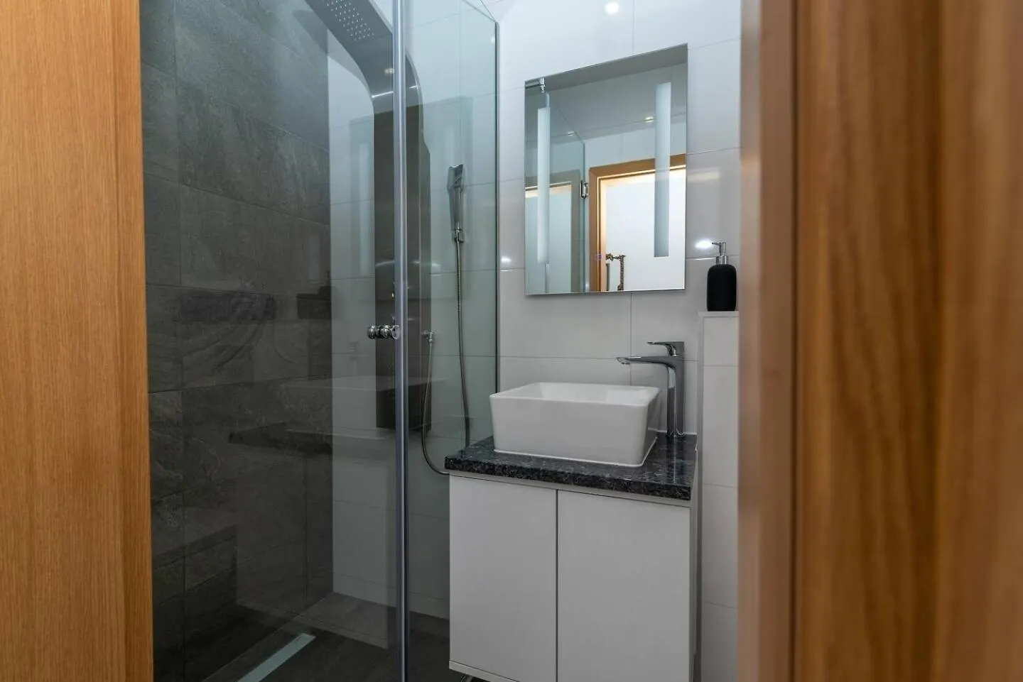 Apartments With A Parking Space Trogir - 22505