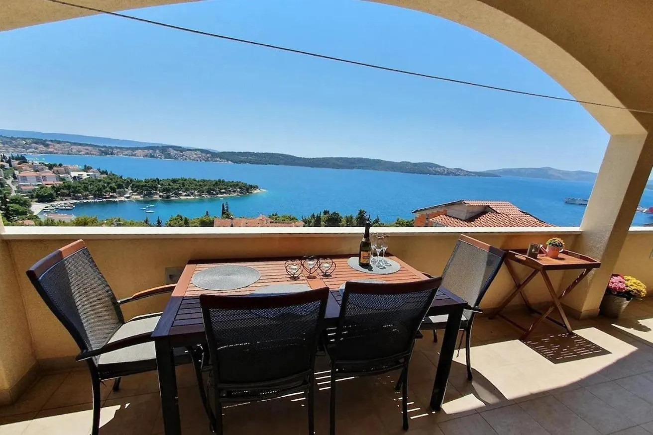 Apartments With A Parking Space Trogir - 22505