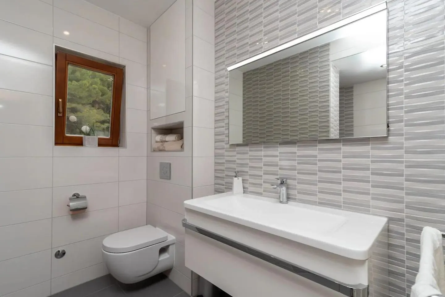 Apartments With A Parking Space Trogir - 22505