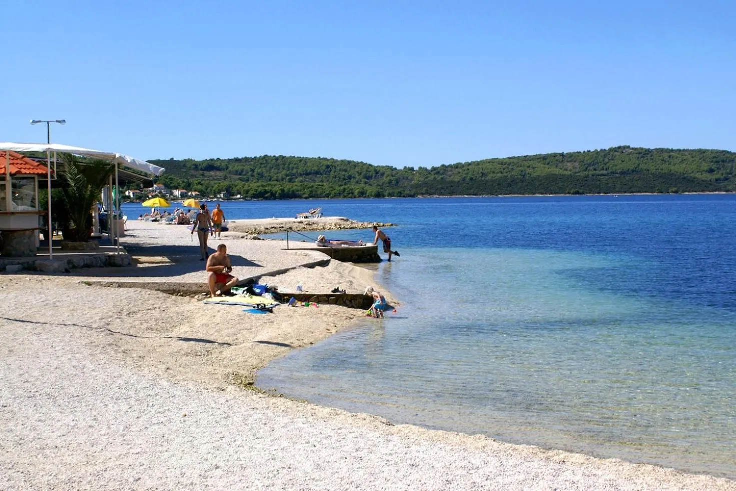 Apartments With A Parking Space Trogir - 22505